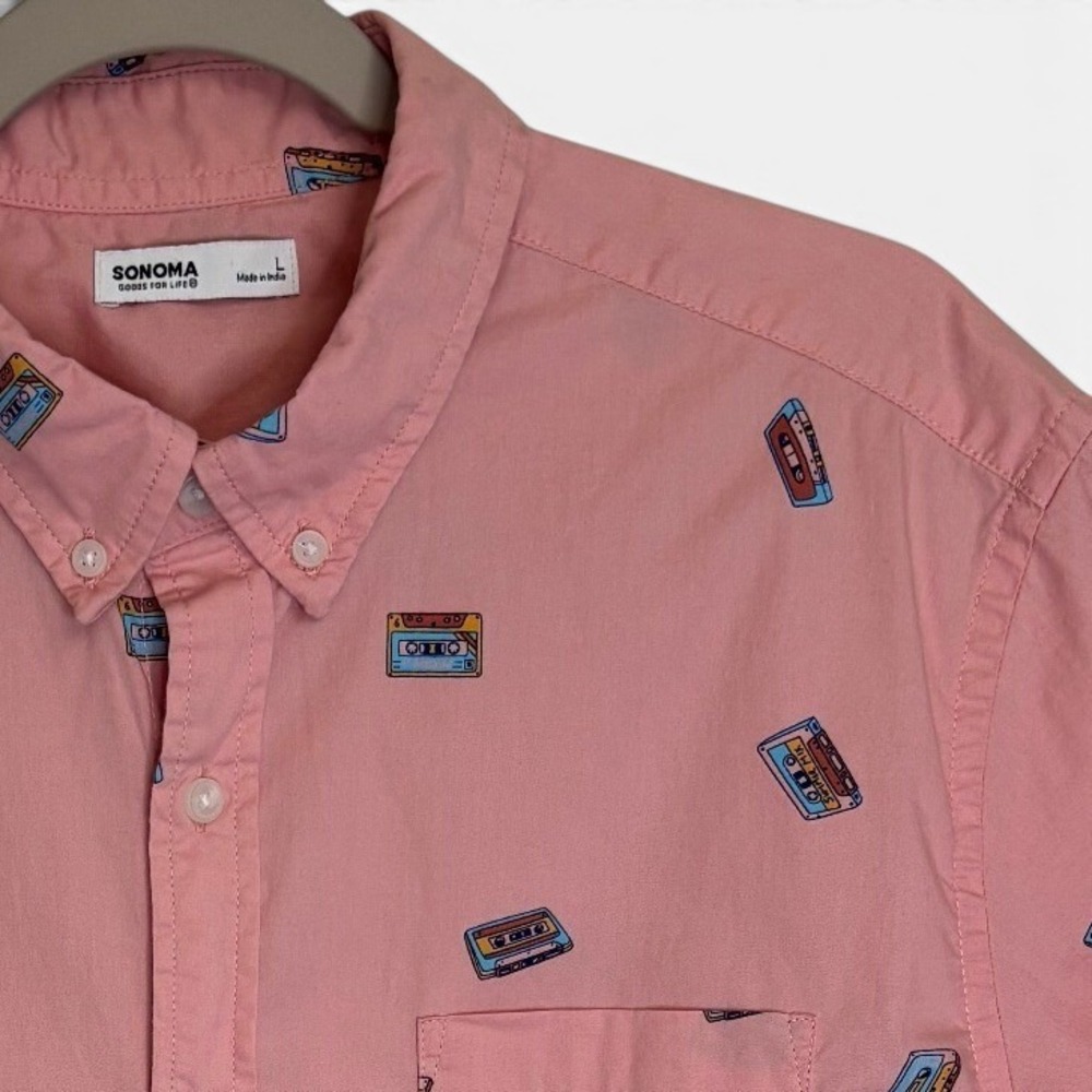 Men's L Standard Fit Pink 90s Cassette Print Short Sleeve Button-Up Y2K Music